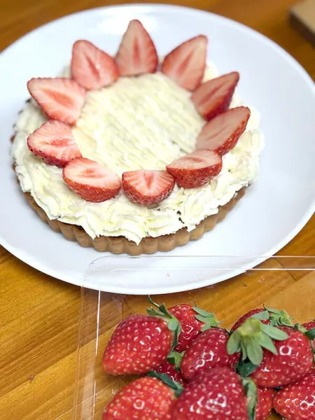 つくれぽ】加藤いちご園さんのとちおとめで「いちごタルト」作ってみた
